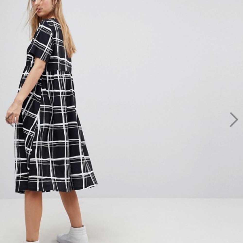 Ultimate Midi Smock dress in Mono Check